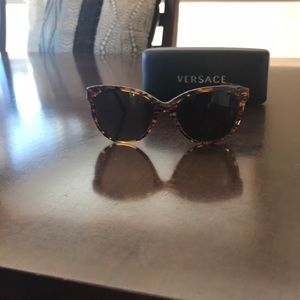 Versace sunglasses only worn a few times, no scratches, great condition